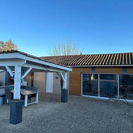 Dependance De 45m2 A Louer Saint-Vite