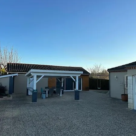 Dependance De 45m2 A Louer Saint-Vite