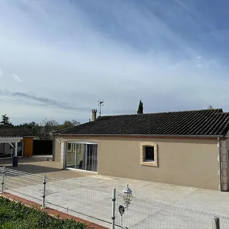 Dependance De 45m2 A Louer Saint-Vite