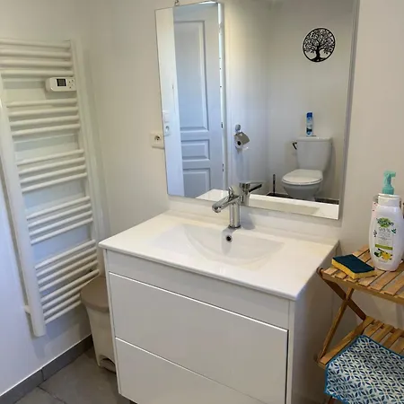 Dependance De 45m2 A Louer