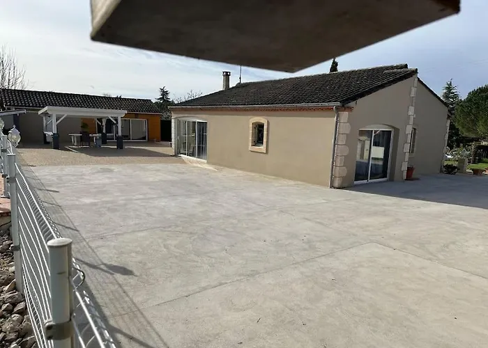 Dependance De 45m2 A Louer