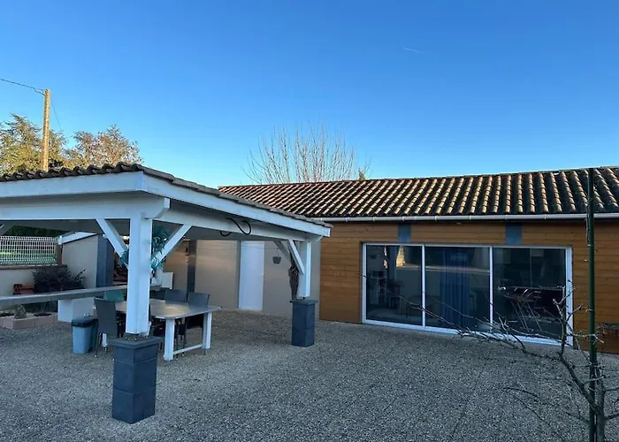 Dependance De 45m2 A Louer Saint-Vite