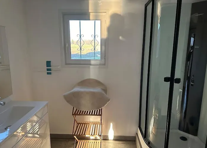 Lejlighed Dependance De 45m2 A Louer Saint-Vite