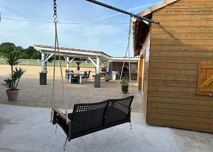 Dependance De 45m2 A Louer * Saint-Vite