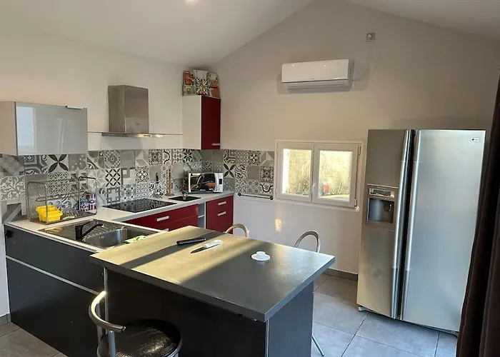 Dependance De 45m2 A Louer Lejlighed Saint-Vite