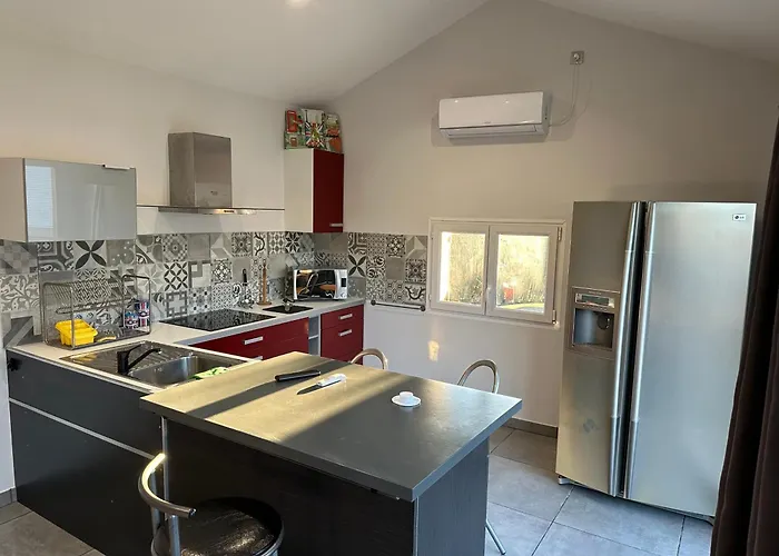 Lejlighed Dependance De 45m2 A Louer Saint-Vite