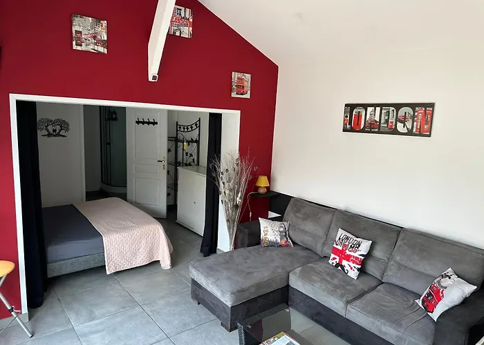 Dependance De 45m2 A Louer *